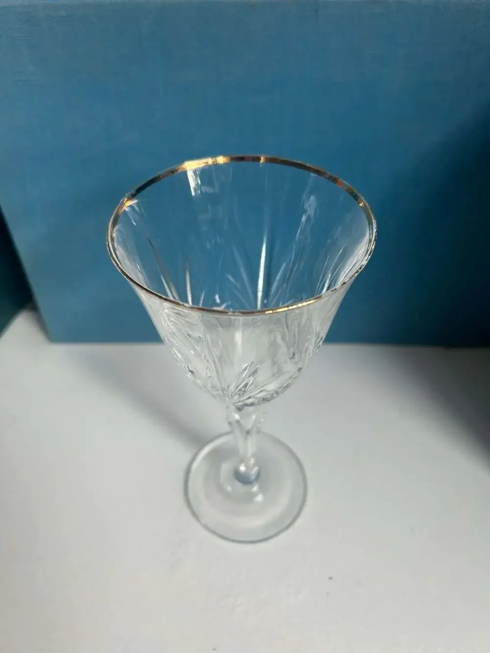 Cristal de Flandre Salzburg Gold Wine Glass with Pineapple Pattern